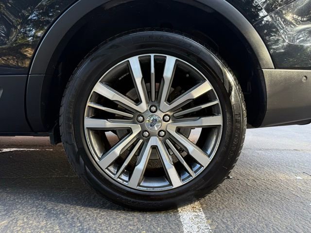 Used 2017 Ford Explorer Platinum image 39