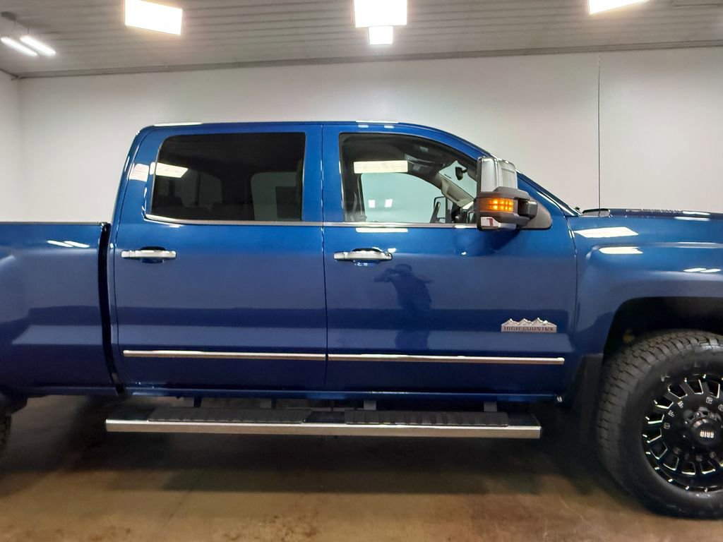 Used 2015 Chevrolet Silverado 2500 High Country w/ Duramax Plus Package image 33