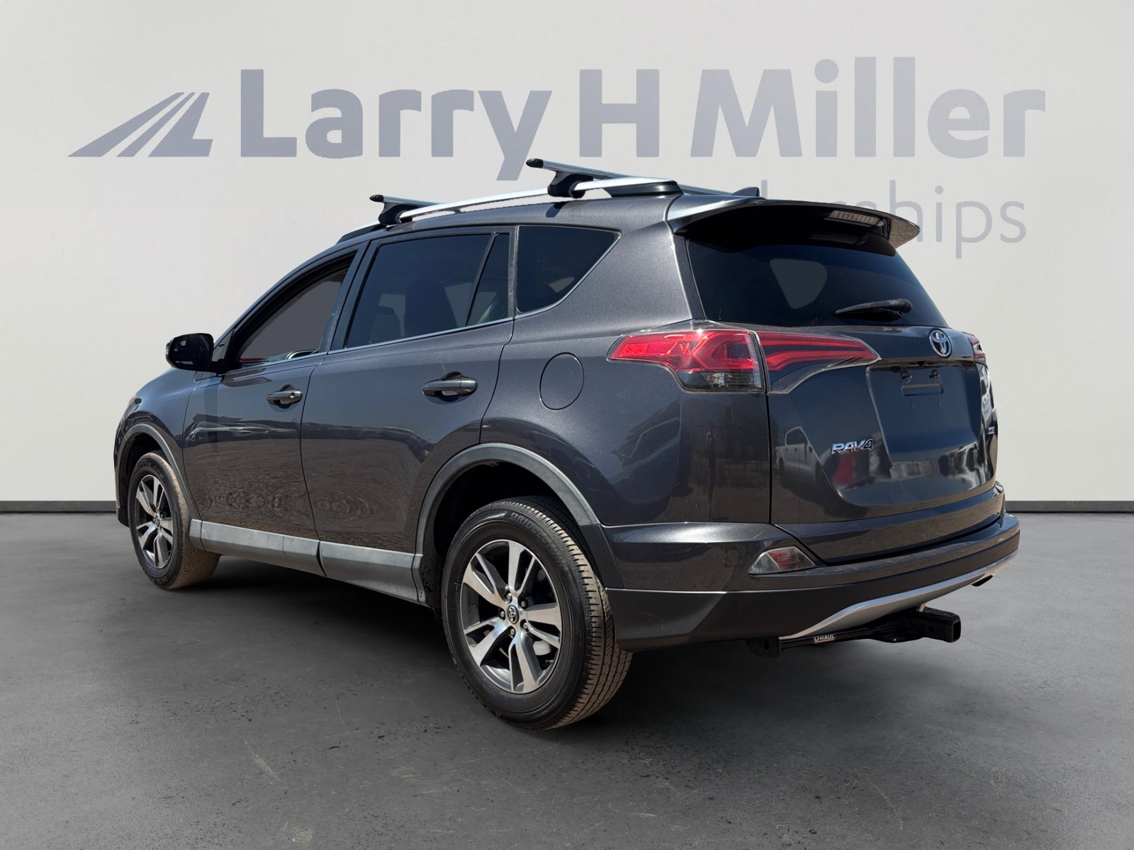 Used 2016 Toyota RAV4 XLE image 3