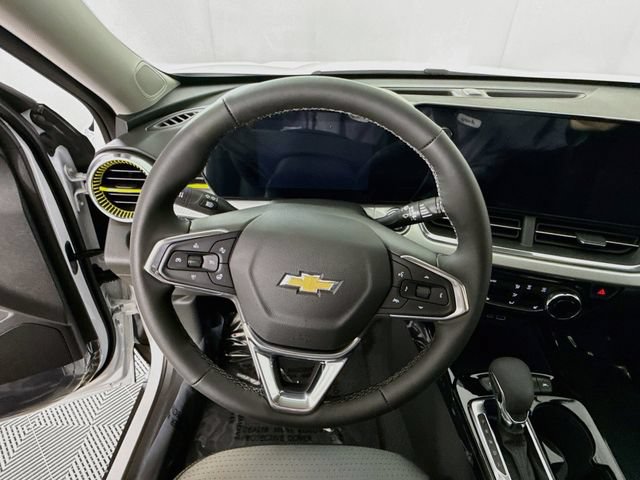 New 2026 Chevrolet Trax LT w/ Driver Confidence Package FWD image 13