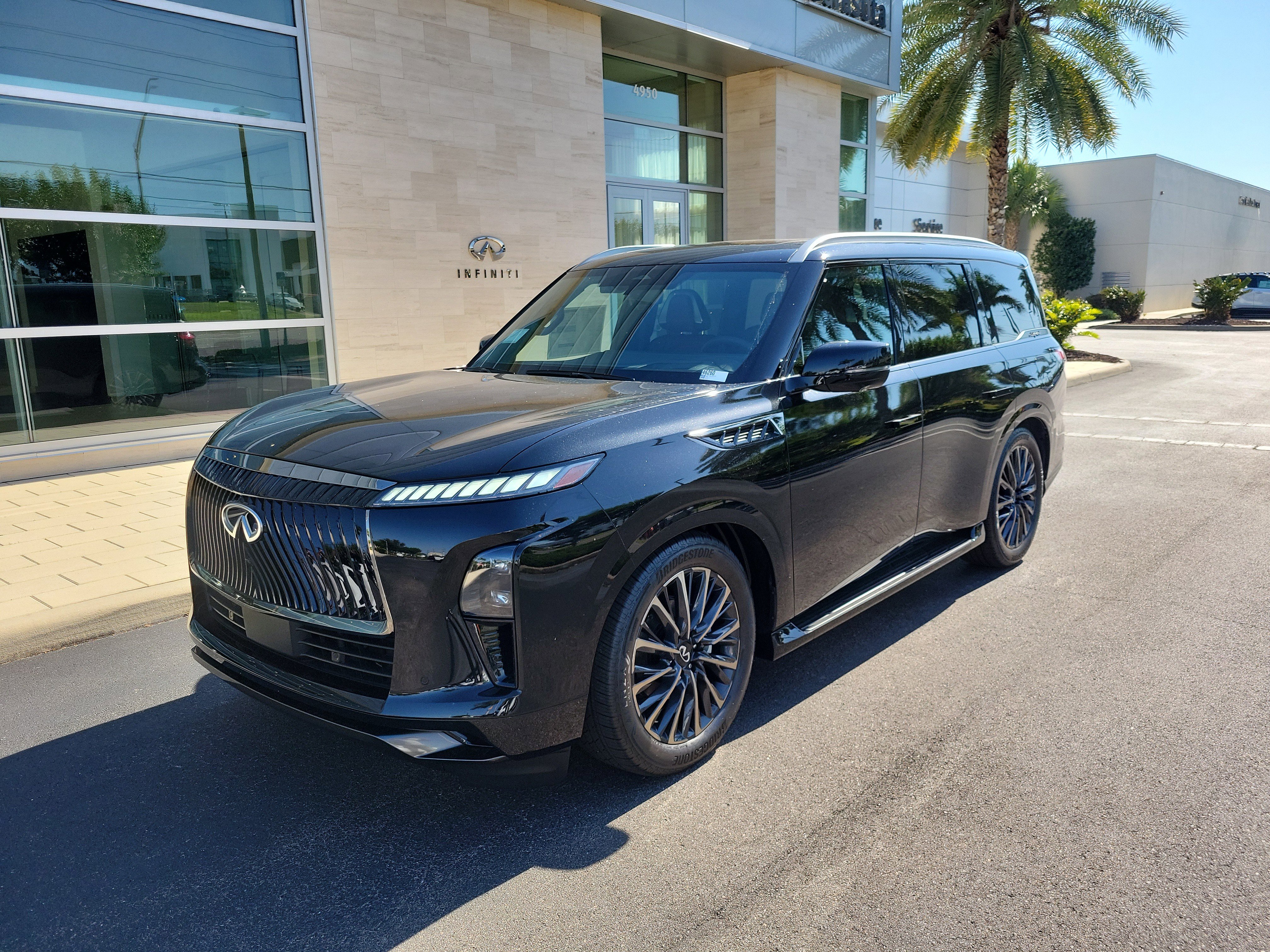 New 2026 INFINITI QX80 Autograph AWD/4WD image 8