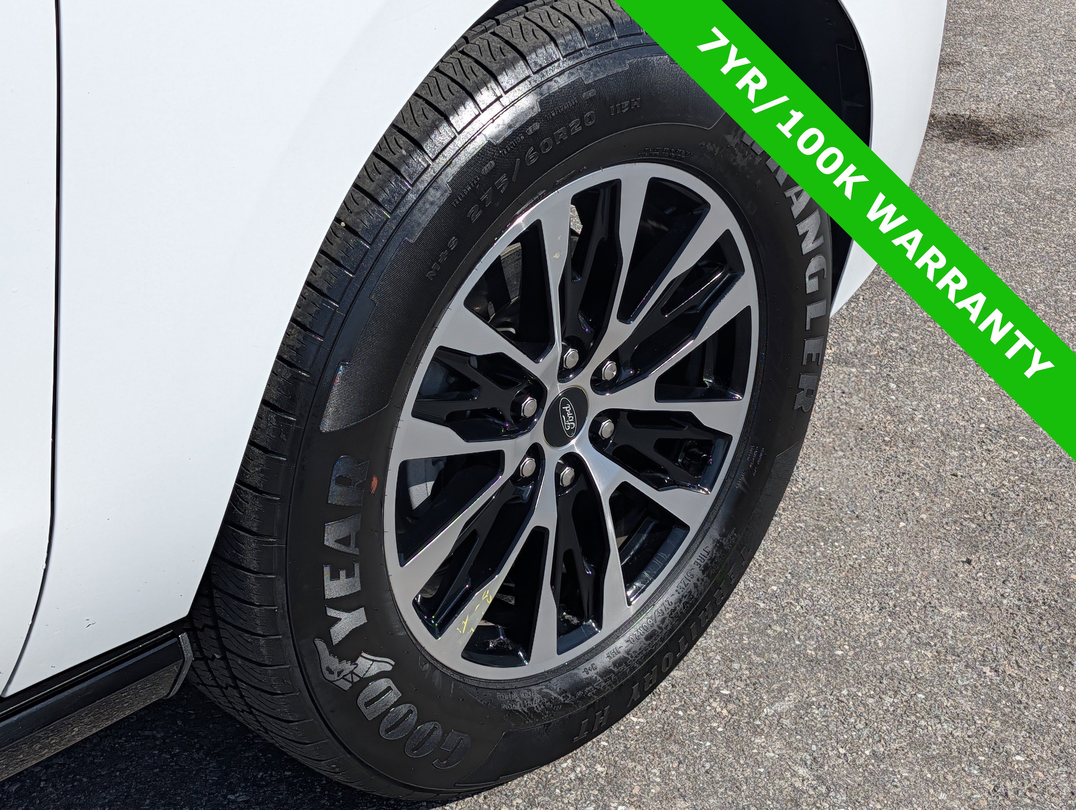 Certified 2025 Ford Expedition Max Platinum image 12