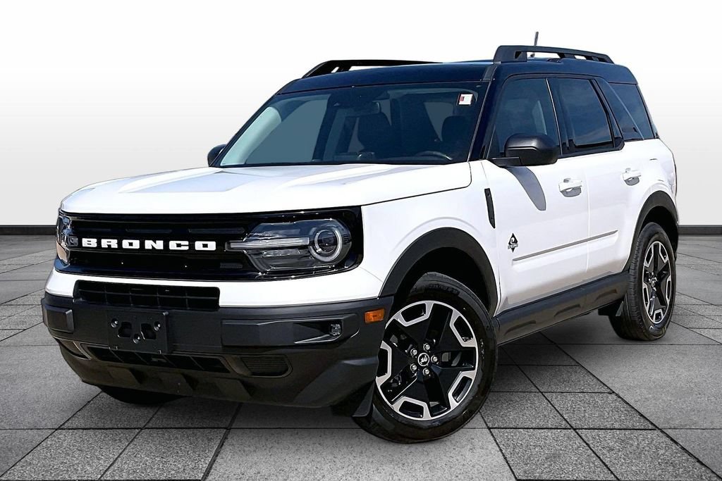 Used 2024 Ford Bronco Sport Outer Banks w/ Tech Package AWD/4WD image 1