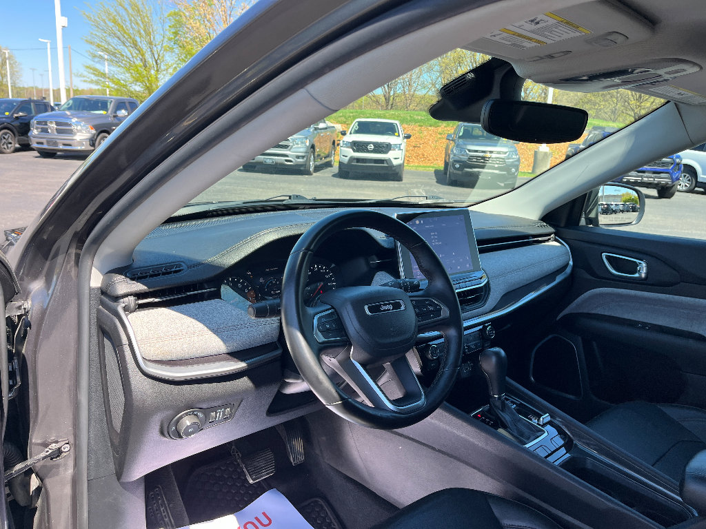 Used 2022 Jeep Compass Latitude image 37