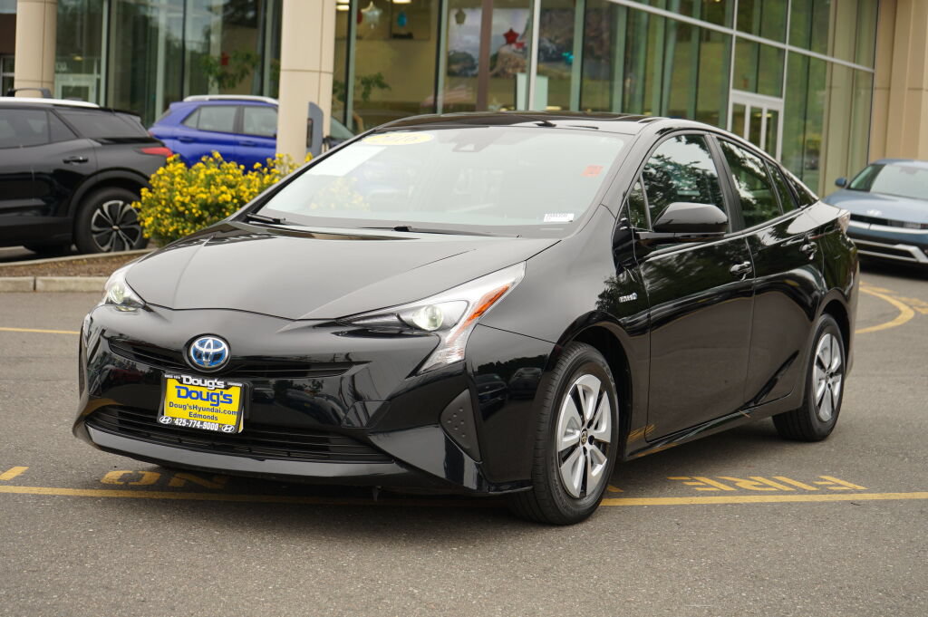 Used 2016 Toyota Prius Four w/ Advanced Technology Package