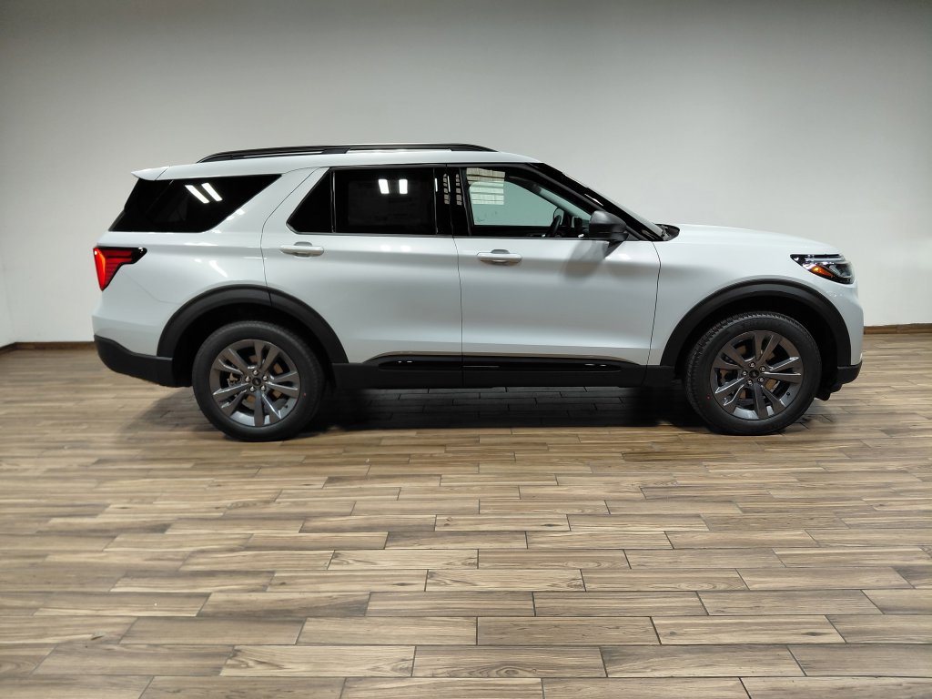 New 2026 Ford Explorer Active w/ Active Comfort Package AWD/4WD image 3