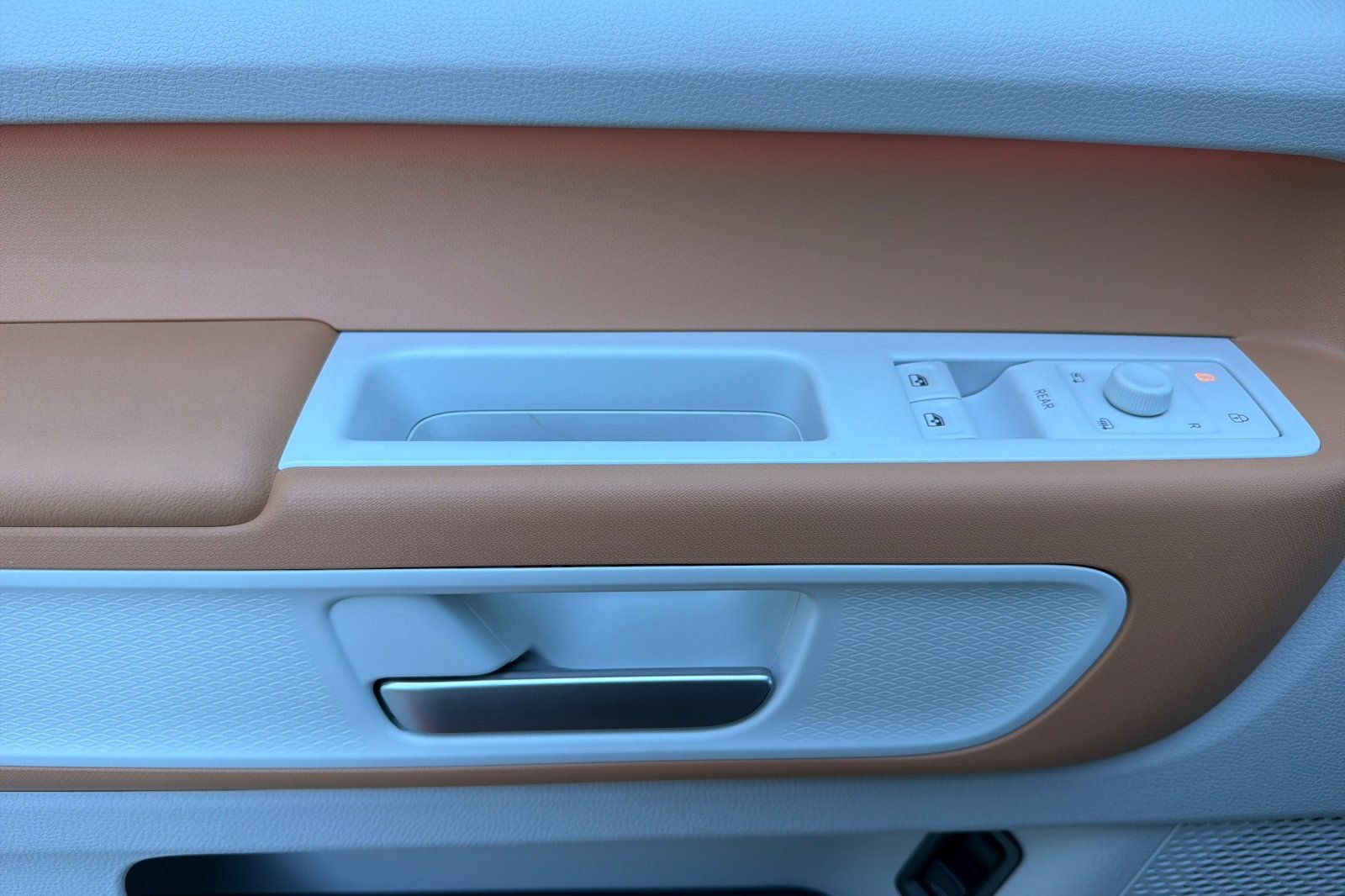 New 2025 Volkswagen ID. Buzz 1st Edition AWD/4WD image 10