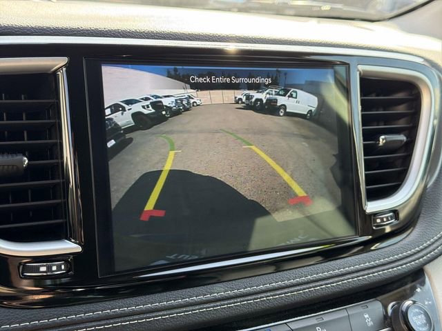 Used 2024 Chrysler Pacifica Limited FWD image 14
