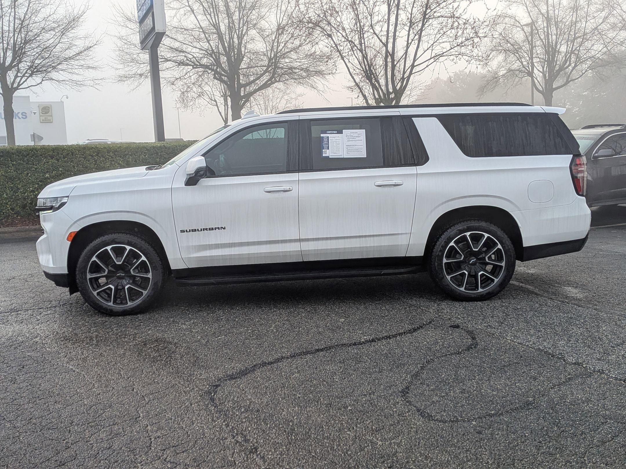 Certified 2023 Chevrolet Suburban RST w/ Luxury Package image 6