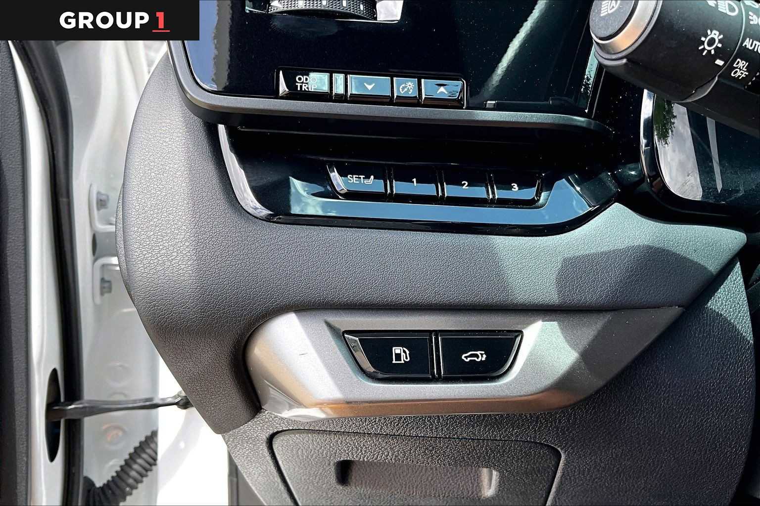 Used 2023 Lexus RX 500h F Sport w/ Accessory Package (Z1) image 34