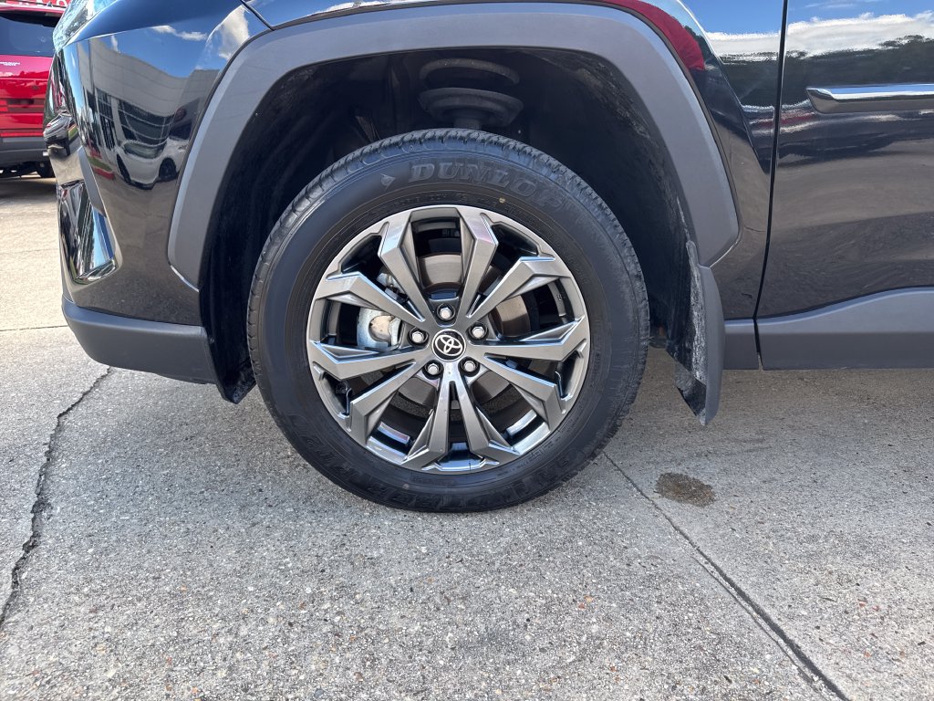 Certified 2025 Toyota RAV4 XLE Premium AWD/4WD image 34