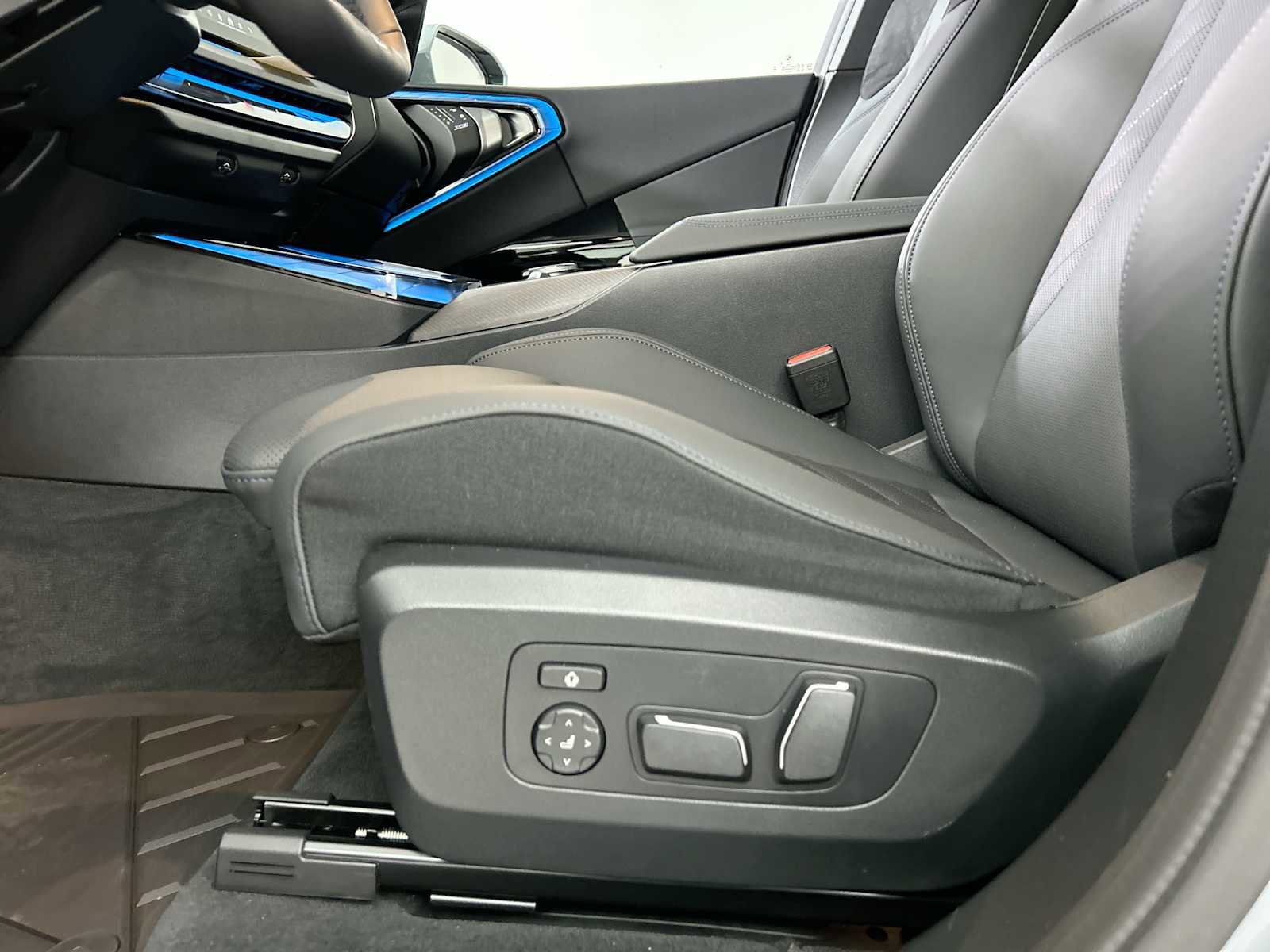 New 2026 BMW X3 xDrive30 w/ Premium Package image 14