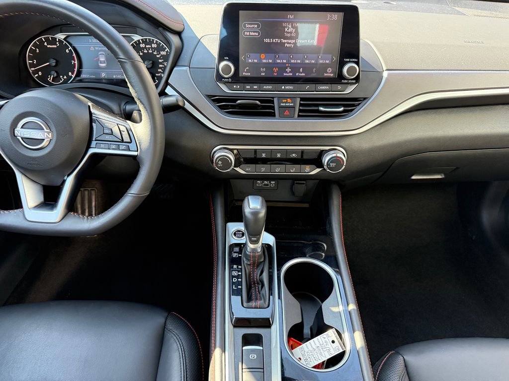 Used 2023 Nissan Altima 2.5 SR AWD/4WD image 14