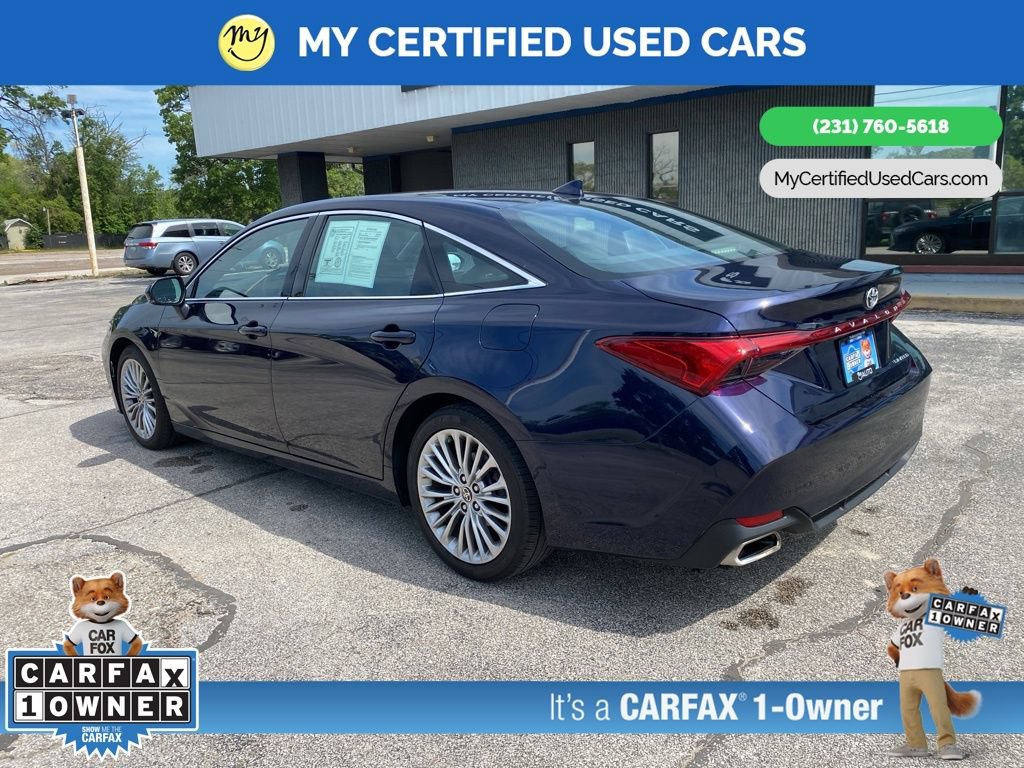 Used 2022 Toyota Avalon Limited FWD image 7