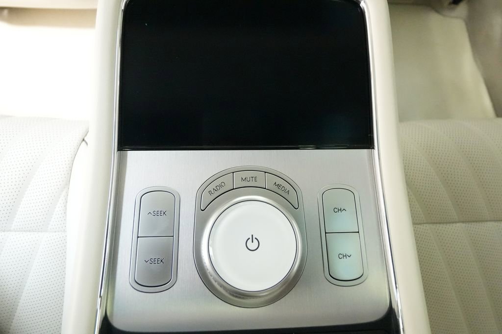 Used 2023 Genesis G90 3.5T image 24