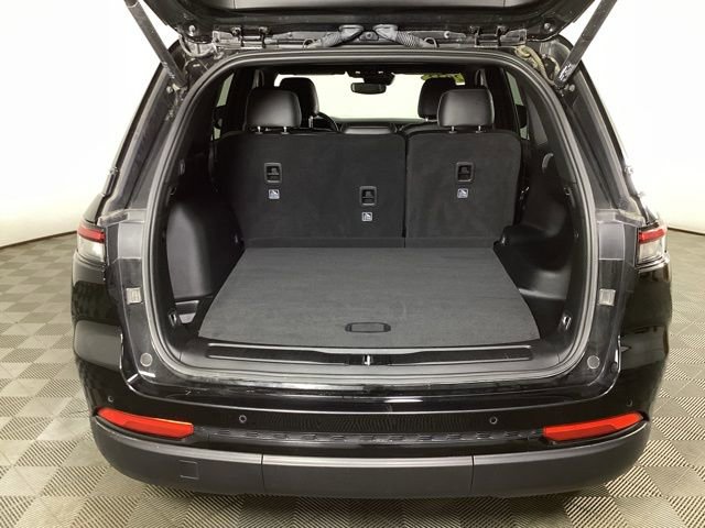 Used 2022 Jeep Grand Cherokee Altitude image 7