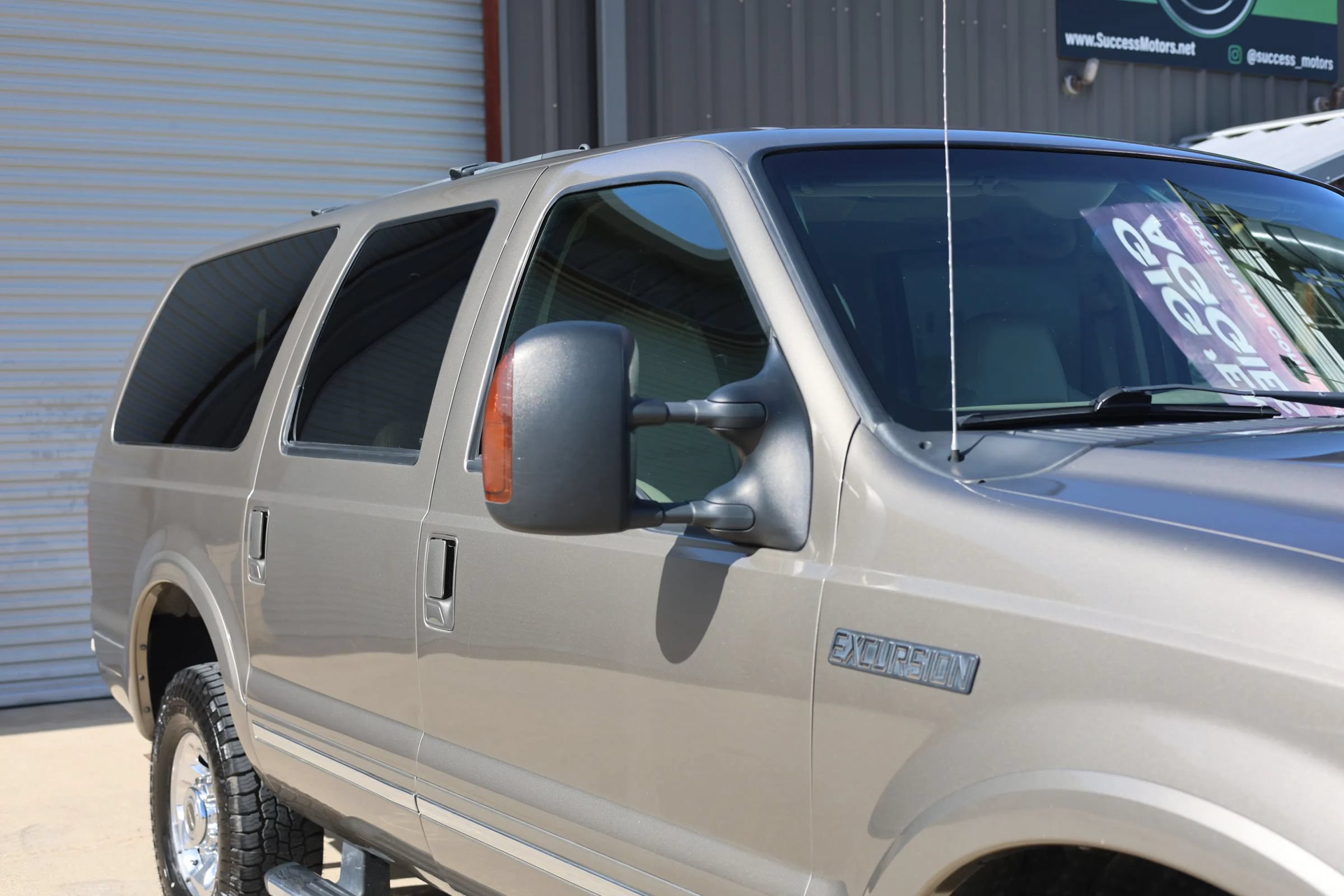 Used 2004 Ford Excursion Limited AWD/4WD image 16