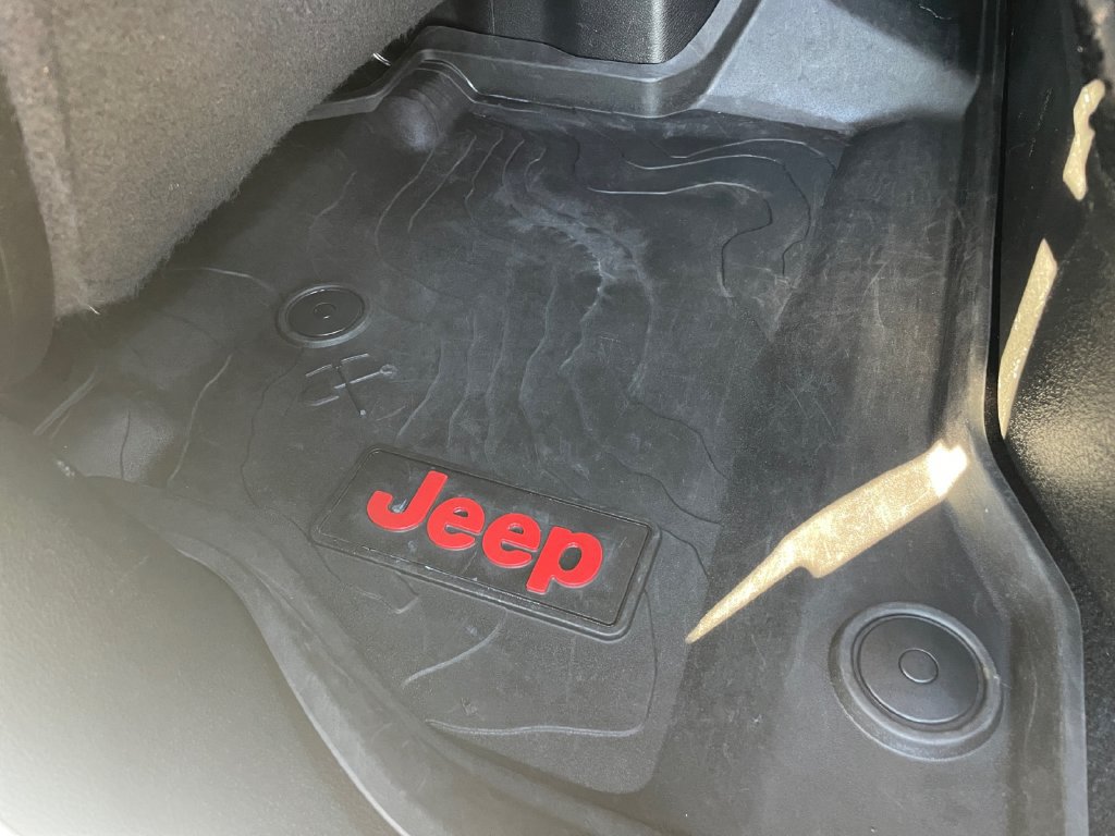 Used 2020 Jeep Gladiator Rubicon AWD/4WD image 35