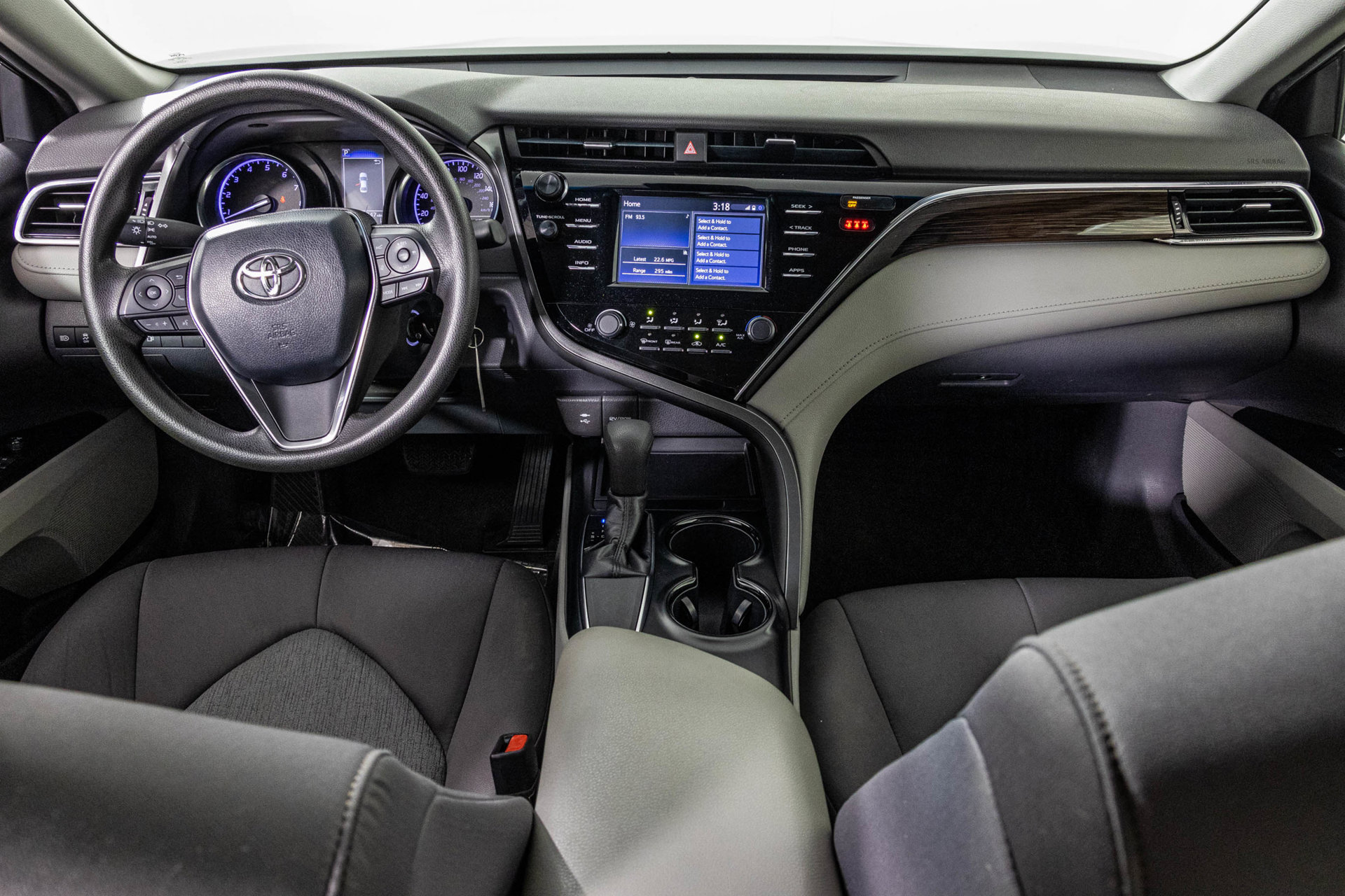 Used 2018 Toyota Camry LE FWD image 22