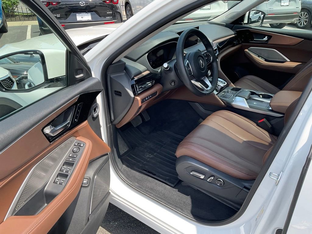 Certified 2024 Acura MDX SH-AWD w/ Technology Package image 8