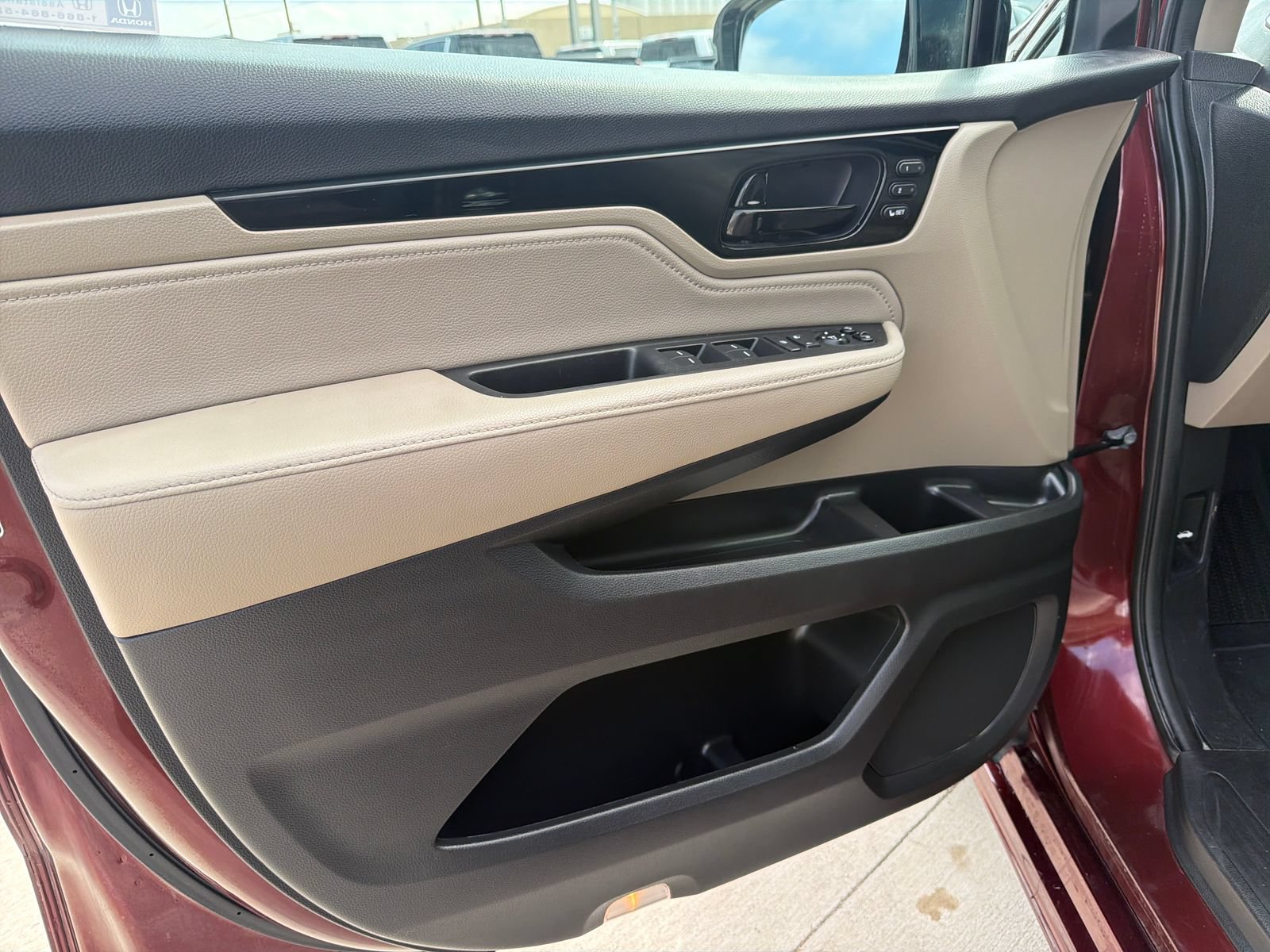 Used 2020 Honda Odyssey Elite image 17