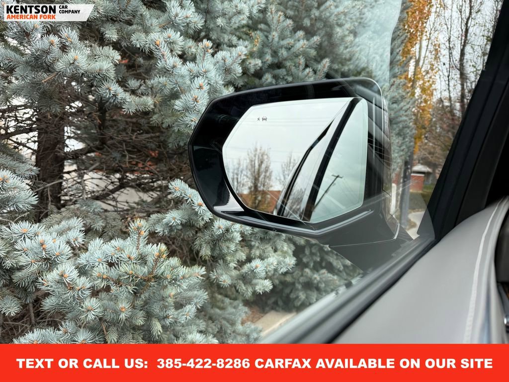 Used 2024 Cadillac Escalade Sport Platinum w/ LPO, ONYX Package image 27