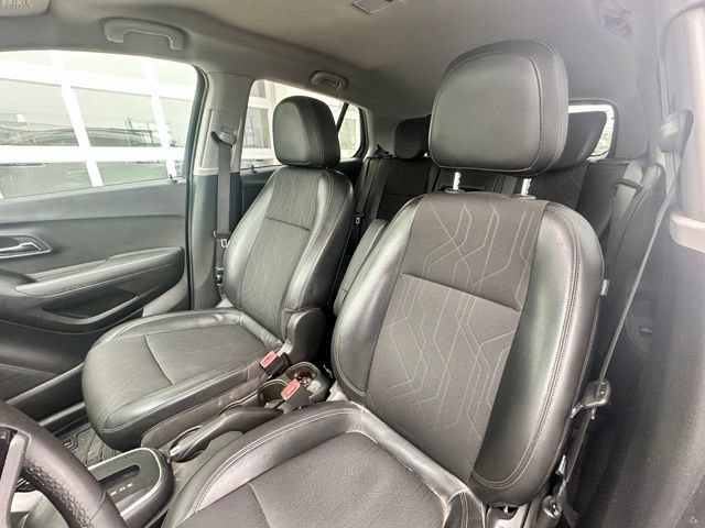 Used 2019 Chevrolet Trax LT w/ LT Convenience Package FWD image 7