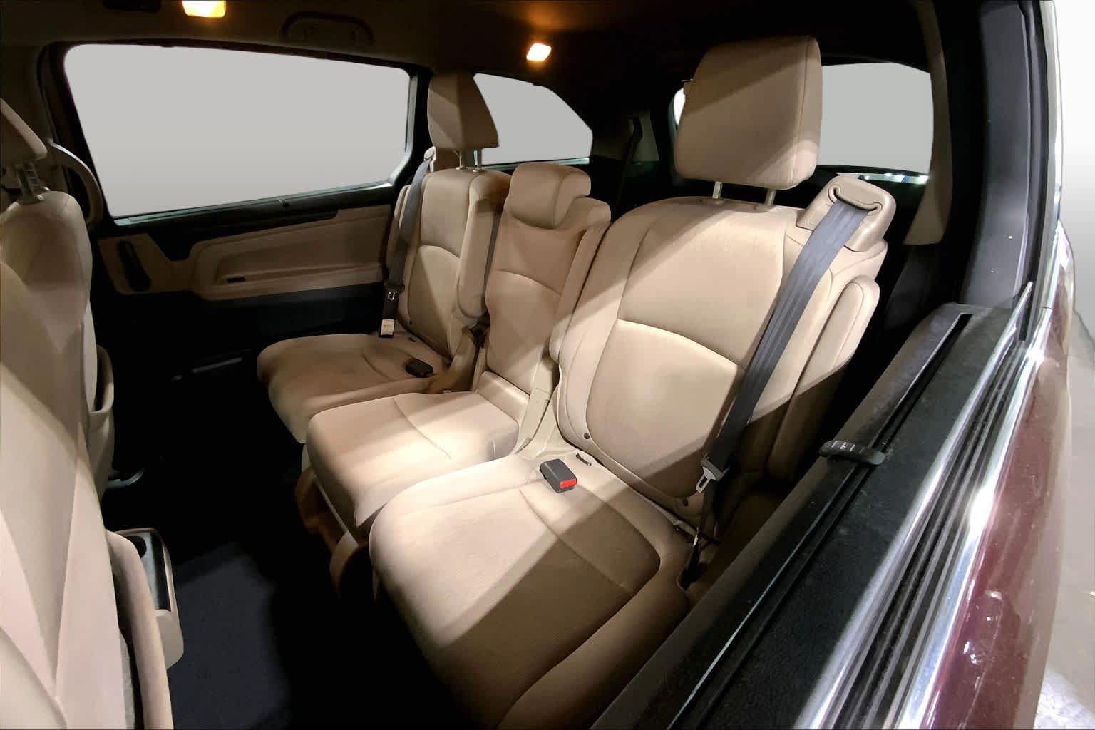 Used 2018 Honda Odyssey EX image 21