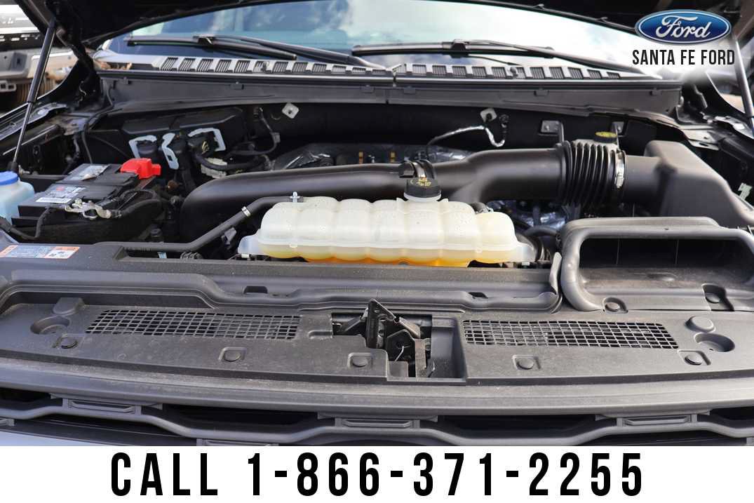 Used 2024 Ford Expedition XLT RWD image 32