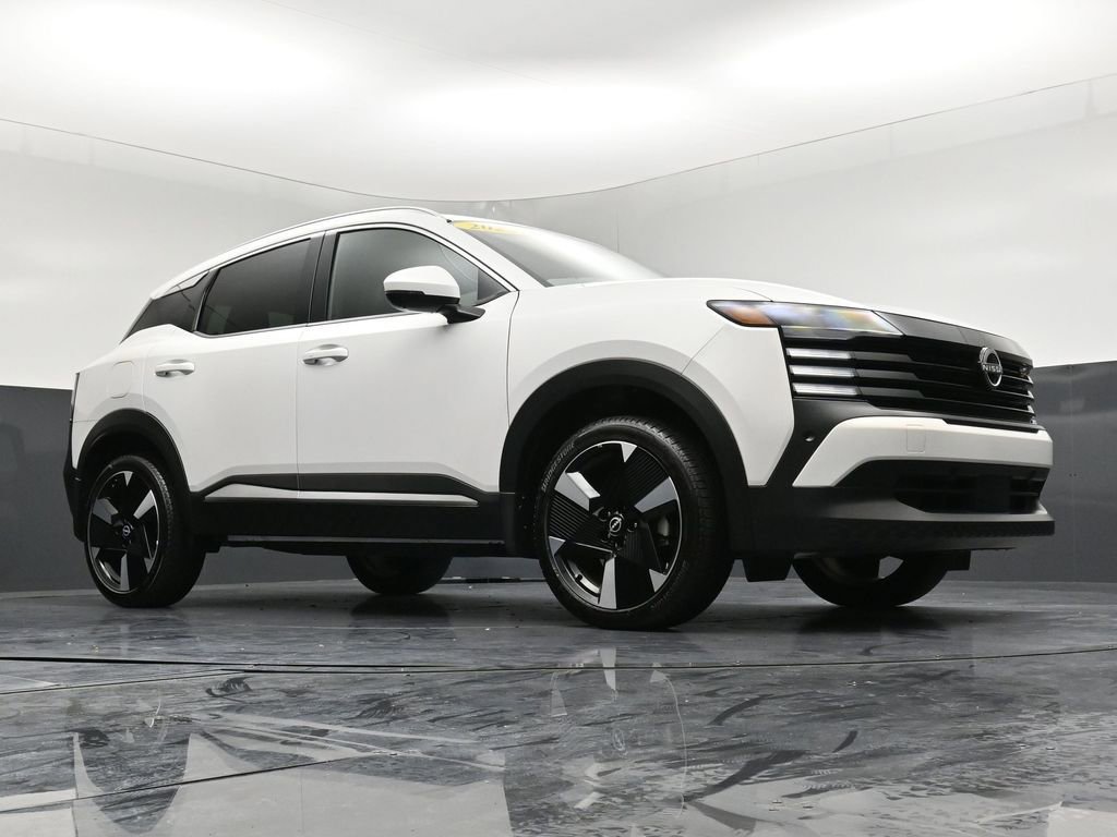 Certified 2025 Nissan Kicks SR image 26