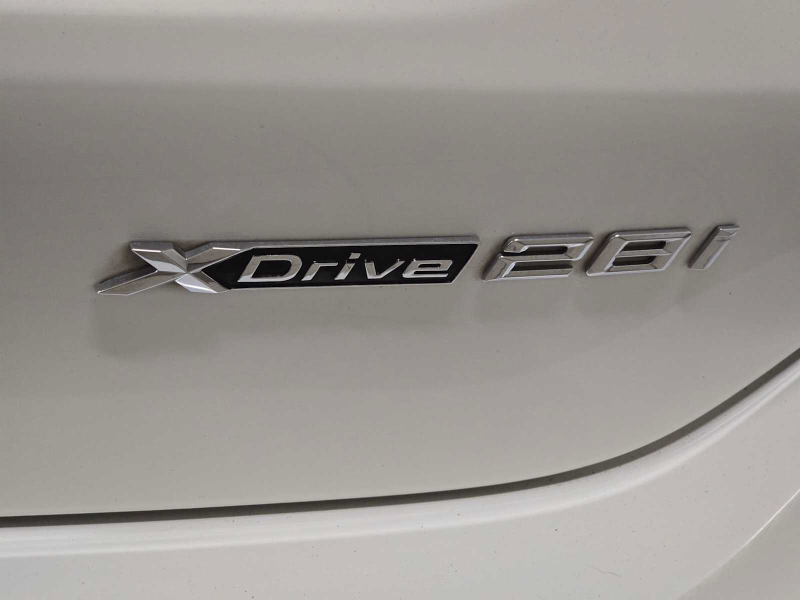 Used 2022 BMW X1 xDrive28i w/ M Sport Package AWD/4WD image 7