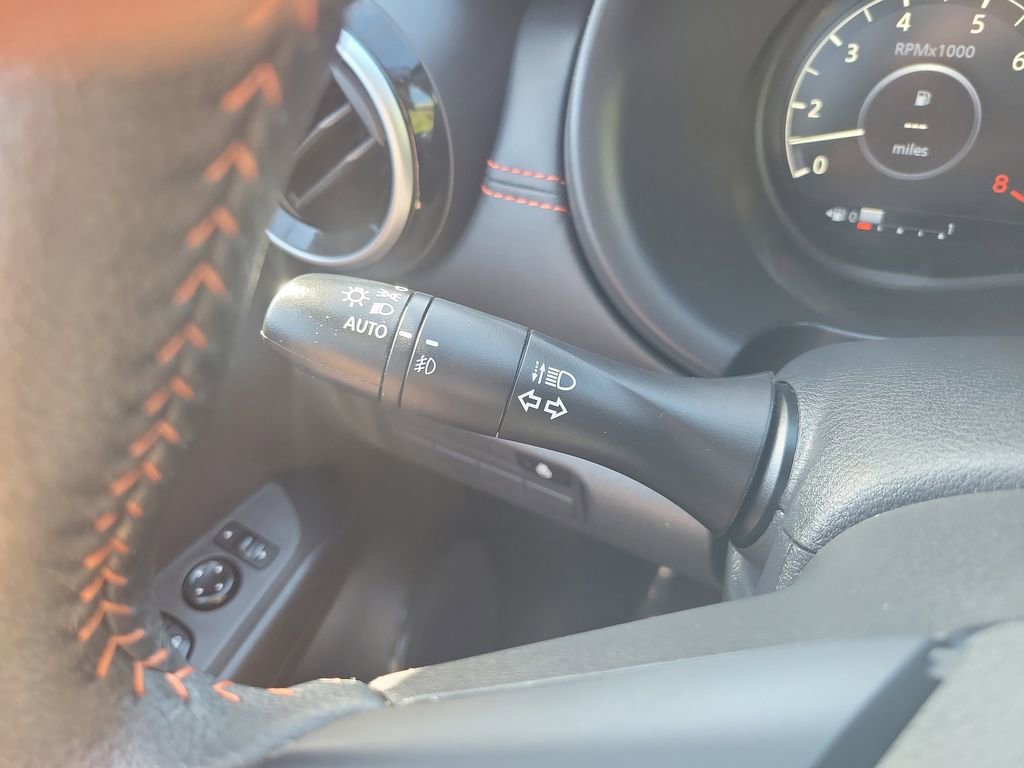 Used 2023 Nissan Kicks SR w/ SR Premium Package FWD image 16