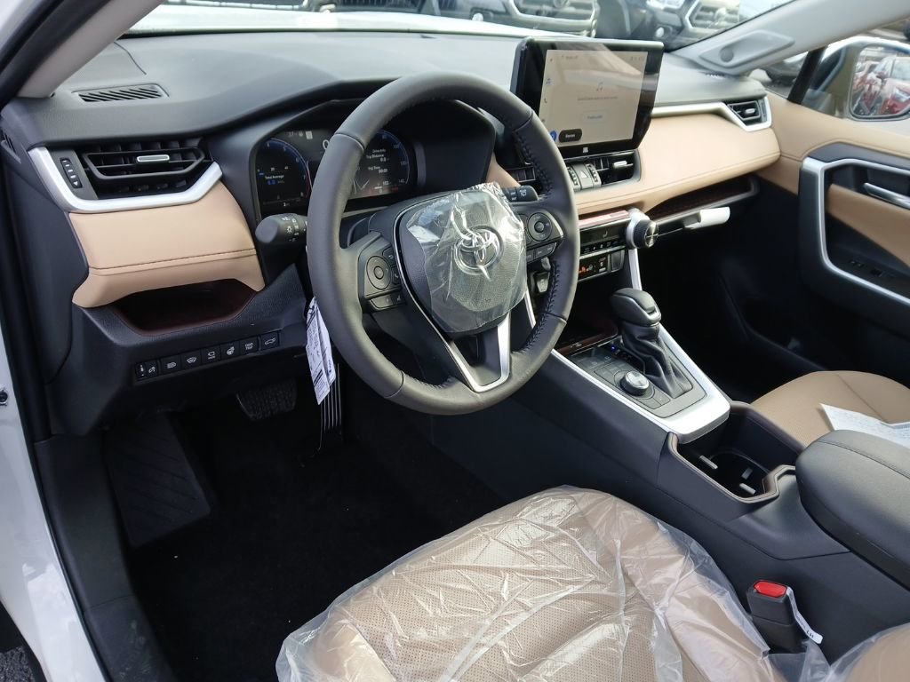 New 2025 Toyota RAV4 Limited image 6