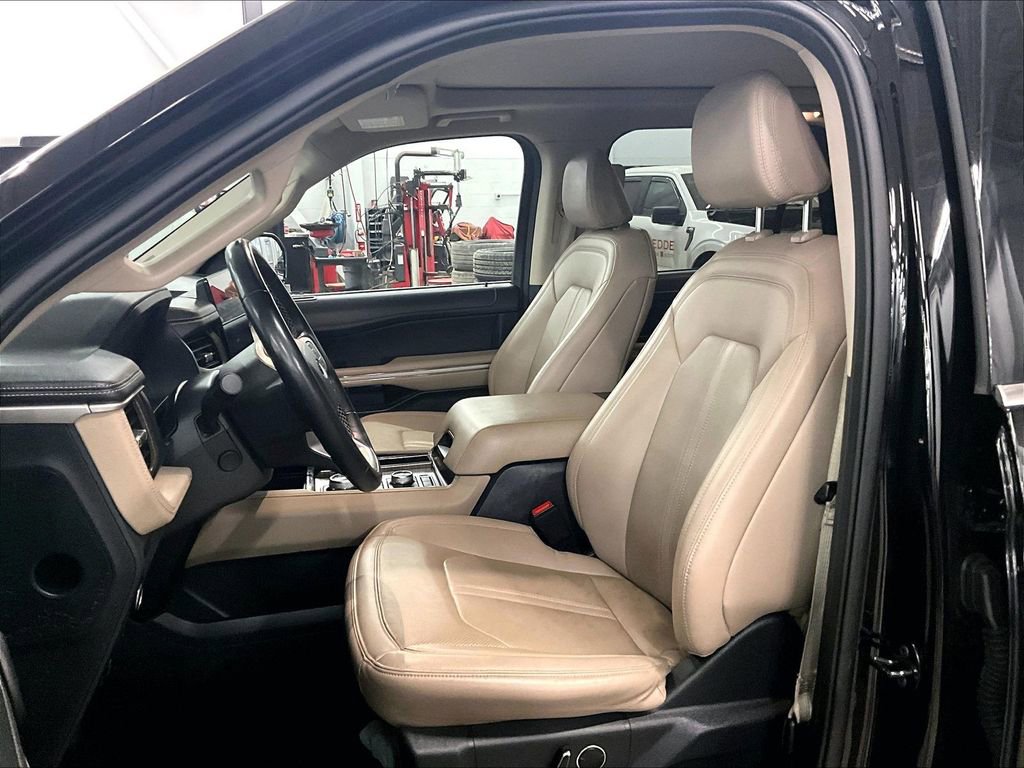 Used 2024 Ford Expedition Max Limited image 10