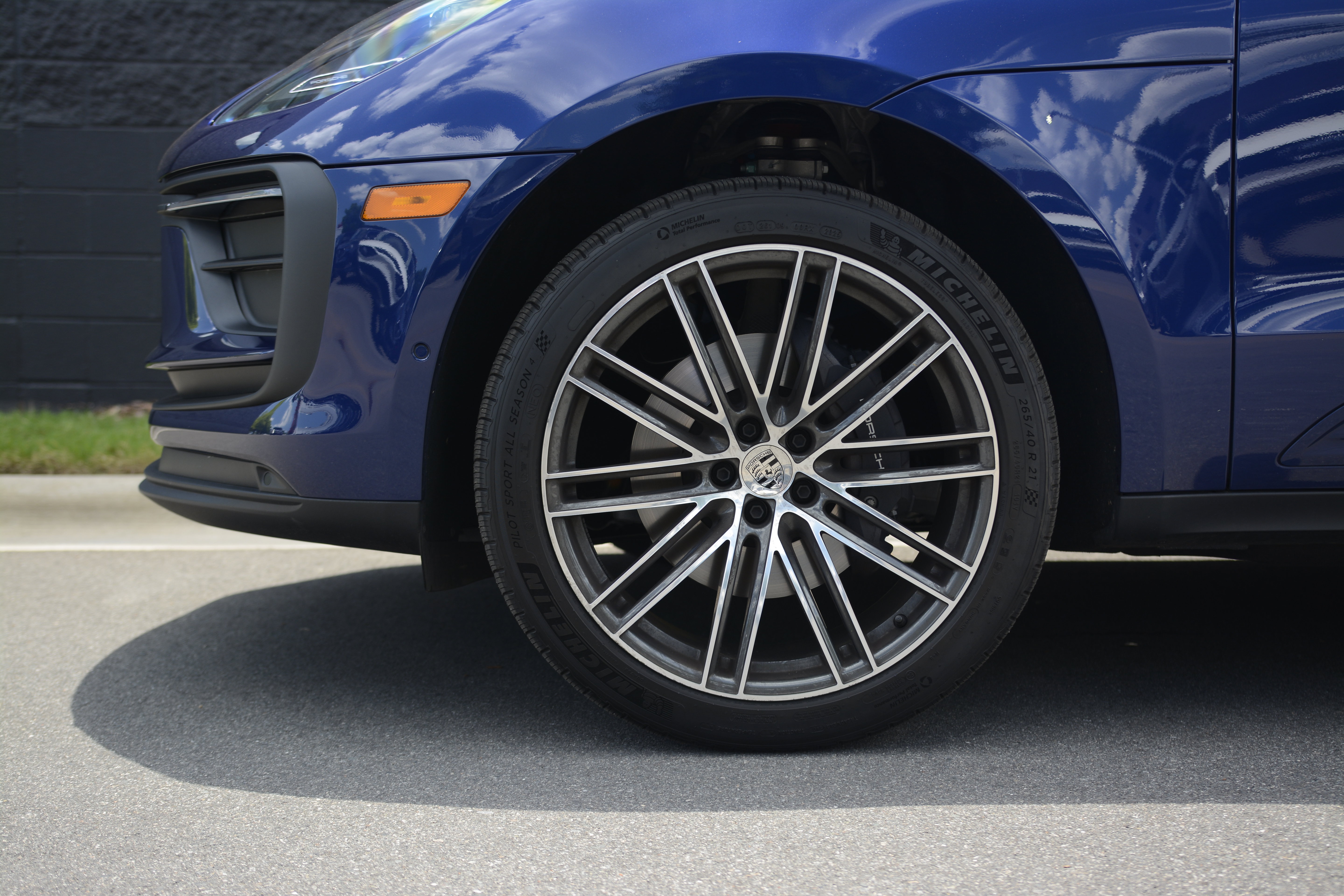 Certified 2026 Porsche Macan AWD/4WD image 46