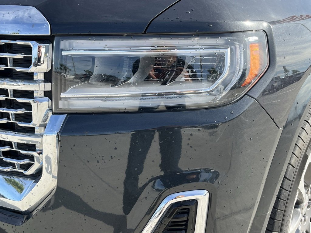 Used 2021 GMC Acadia Denali w/ Denali Technology Package image 13