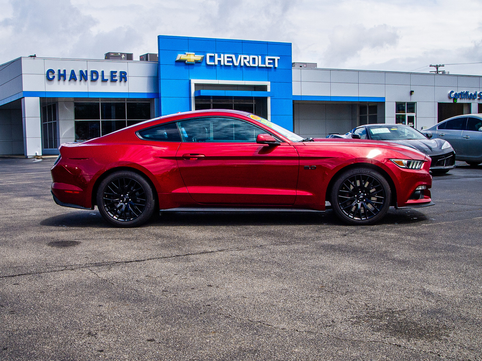 Used 2017 Ford Mustang GT Premium w/ GT Performance Package RWD image 8