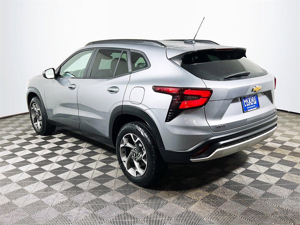 Used 2024 Chevrolet Trax LT image 6