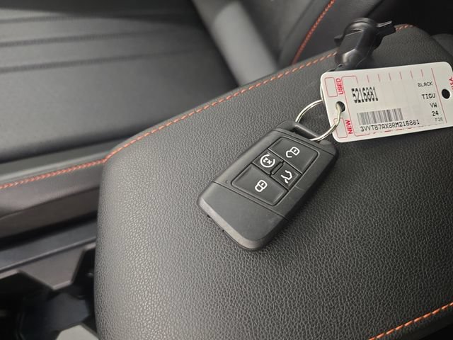 Used 2024 Volkswagen Tiguan Wolfsburg Edition FWD image 30
