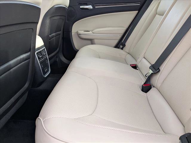 Used 2015 Chrysler 300 C w/ Harman/Kardon Audio Group image 17