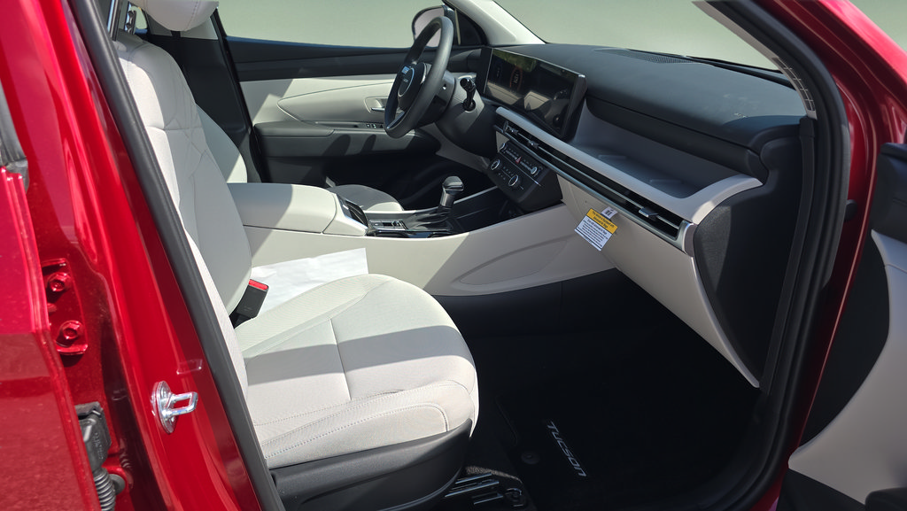 New 2026 Hyundai Tucson SE FWD image 13