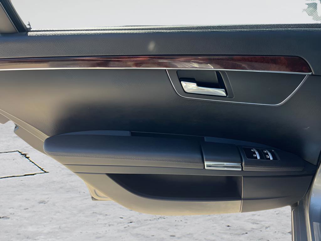 Used 2010 Mercedes-Benz S 550 image 23