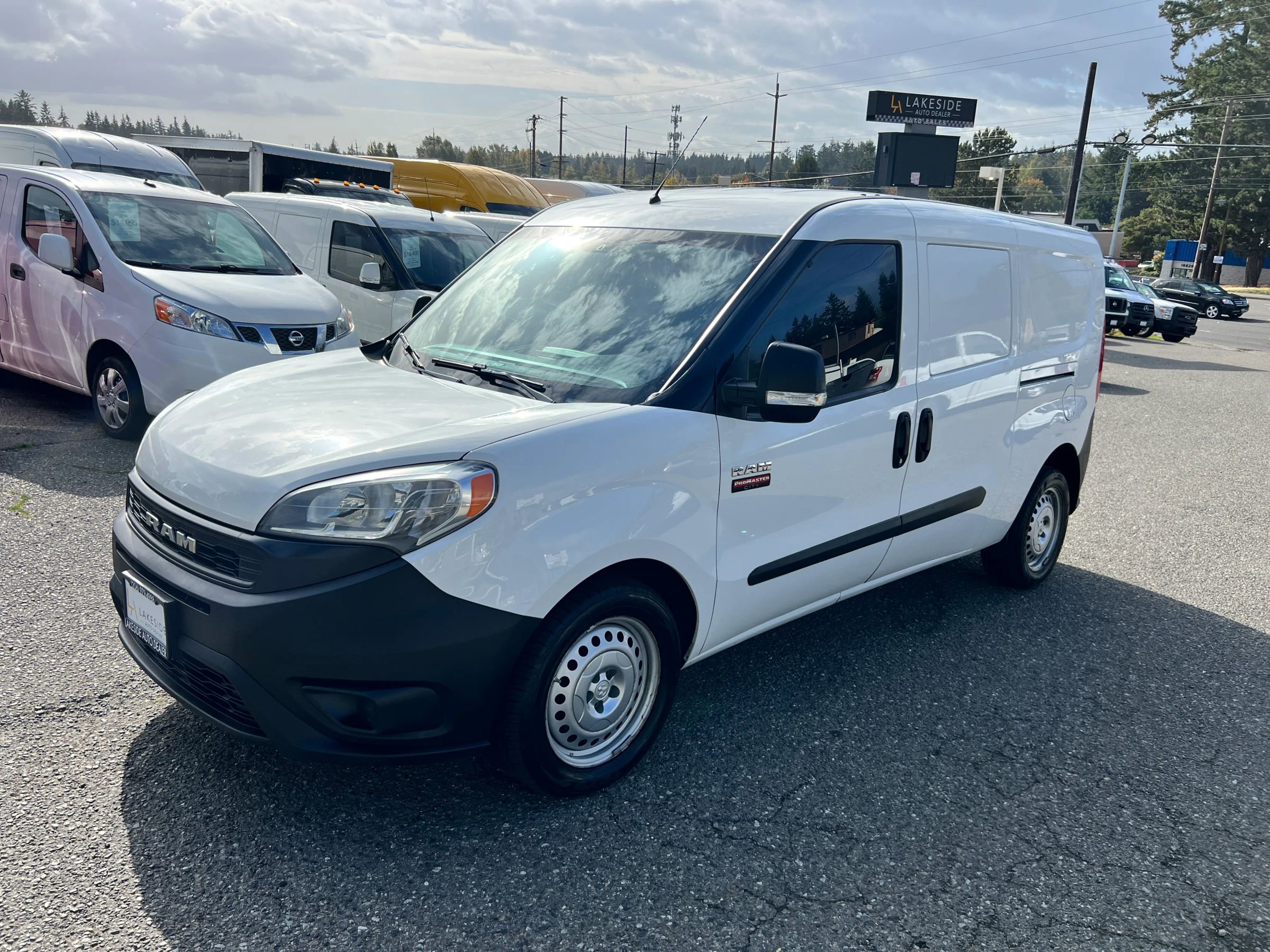Used 2019 RAM ProMaster City Tradesman image 1