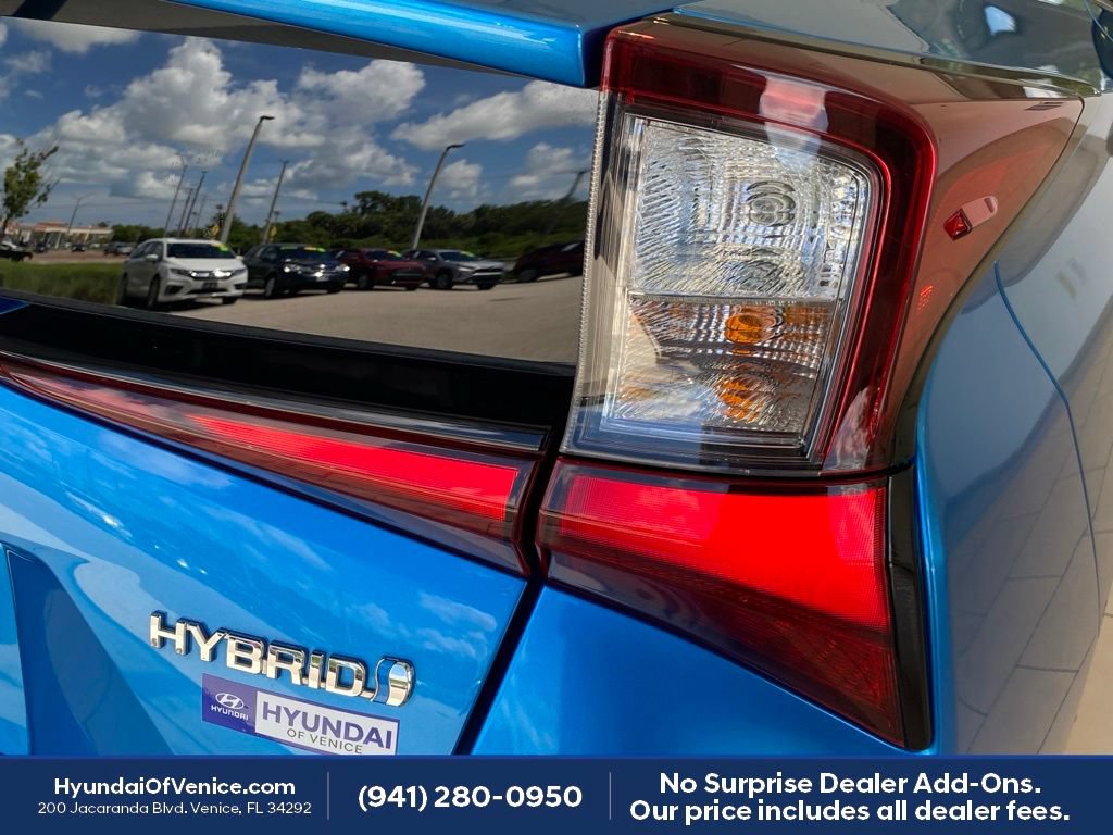 Used 2022 Toyota Prius LE FWD image 10