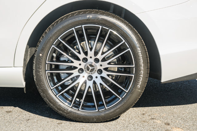 New 2027 Mercedes-Benz C 300 4MATIC Sedan image 18
