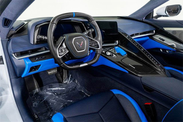 Used 2023 Chevrolet Corvette Z06 image 2