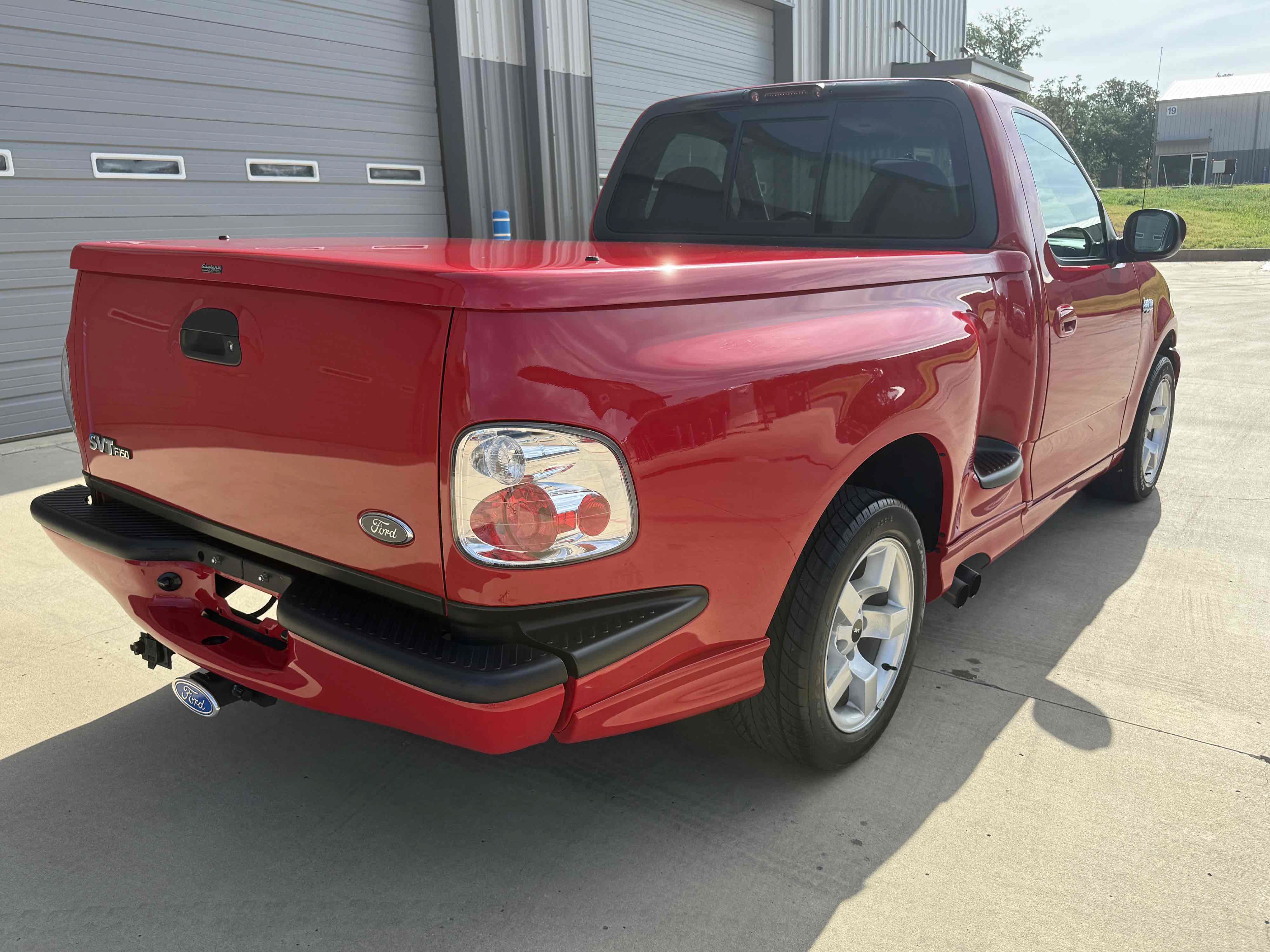 Used 2001 Ford F150 Lightning RWD image 40