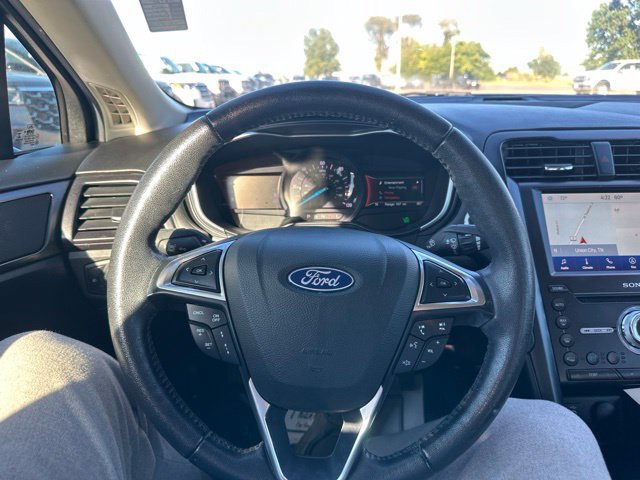 Used 2019 Ford Fusion Energi Titanium FWD image 35