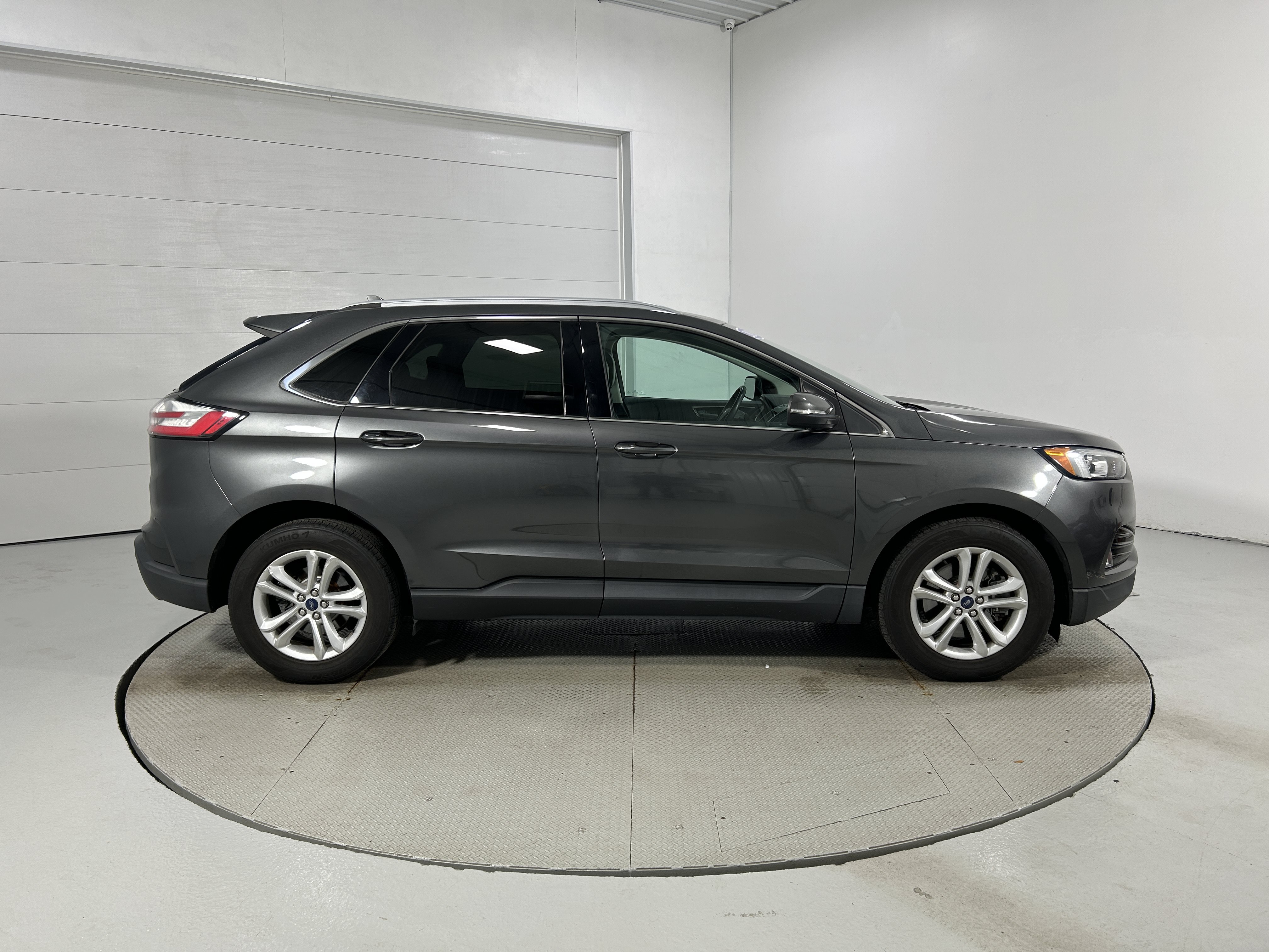Used 2020 Ford Edge SEL w/ Convenience Package AWD/4WD image 35