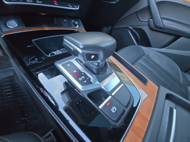 Used 2021 Audi Q5 2.0T Premium Plus AWD/4WD image 18